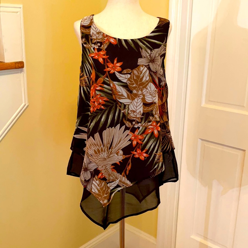 Top with flowers with black shear bottom